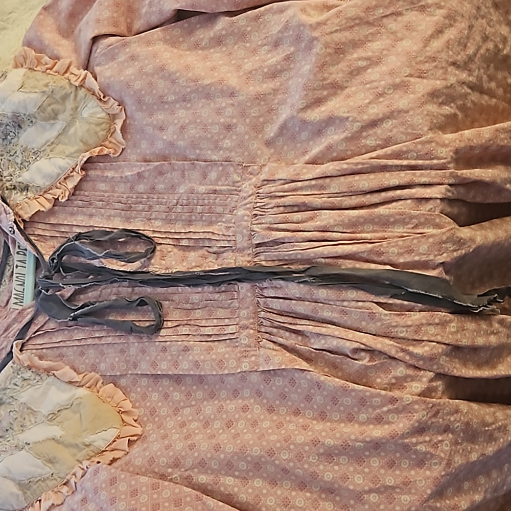 Magnolia Pearl quilted light pink pastel collar jabot tie - Picture 8 of 8